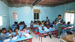 బడుగులను ఇంగ్లీషు విద్య నుండి తప్పించడానికి అగ్రకులాల కుట్ర