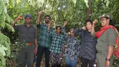 కర్ణాటక ప్రభుత్వం ముందు లొంగిపోయిన ఆరుగురు నక్సలైట్లు