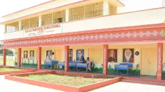 ఇకపై ఊరికి ఒక స్కూలు ఉండదు!