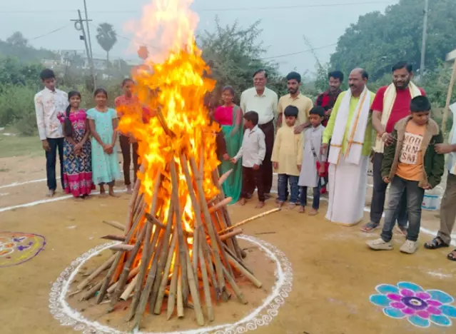 PONGAL | ఊరూరా భోగి మంటలు.. రురువు కథేంటీ..