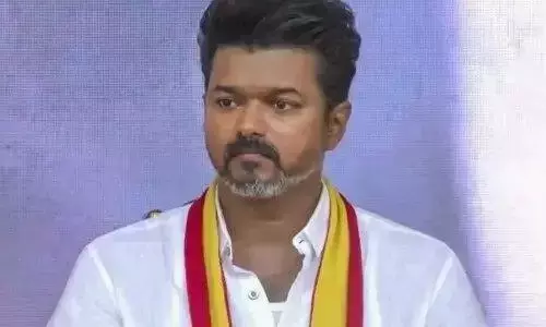 పరందూర్ ఎయిర్పోర్ట్ ఆందోళనకారులను కలపనున్న TVK అధ్యక్షుడు విజయ్ పరందూర్ ఎయిర్పోర్ట్ ఆందోళనకారులను కలపనున్న TVK అధ్యక్షుడు విజయ్