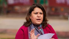 రూపాయి విలువ పతనం: కేంద్రంపై శ్రినేట్ విమర్శలు