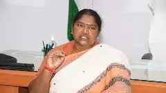 పాక్‌తో పోల్చి భారత్ పరువు తీయొద్దు.. బండిపై సీతక్క విమర్శలు