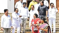 పార్టీలదేముంది.. పదవే ముఖ్యం..