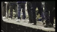 కాళ్లకు గొలుసులు కట్టి.. చేతులకు సంకెళ్లేసే మనోళ్లను తిప్పి పంపారు!