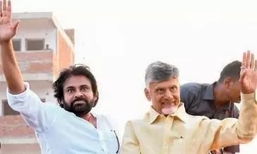 చంద్రబాబు ఫోన్ కీ అందుబాటులో లేని పవన్ కల్యాణ్!