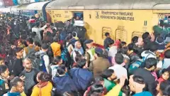 ఢిల్లీ రైల్వే స్టేషన్ లో తొక్కిసలాట: 18మంది మృతి