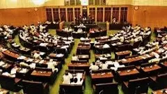 వైసీపీ నిరసనల మధ్య ఏపీ గవర్నర్ ప్రసంగం, జగన్ వాకౌట్