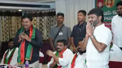 బీఎస్పీ అభ్యర్ధికి కాంగ్రెస్ ఎంఎల్సీ ప్రచారం