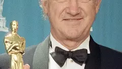 తెరమీద  జీన్ హాక్ మాన్  ఒక అయస్కాంతమై పోతాడు...