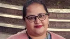 డ్రైవర్ ను చెప్పుతో కొట్టిన మాజీ ముఖ్యమంత్రి కుమార్తె