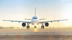 శంషాబాద్ విమానాశ్రయంలో తృటితో తప్పిన ప్రమాదం.. 150 మంది సేఫ్..