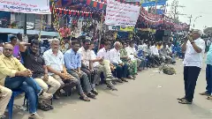 ఉక్కు కాంట్రాక్టు కార్మికుల మెడ‌పై క‌త్తి!