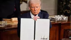 కుప్పకూలుతున్న ప్రపంచ స్టాక్ మార్కెట్లు