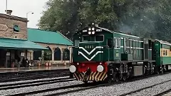 పాకిస్థాన్‌లో ట్రైన్‌ హైజాక్.. బందీలుగా వంద మంది ప్రయాణికులు..