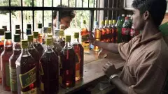 తమిళనాడు మద్యం కుంభకోణం: ఆ వేయి కోట్లు ఎవరికి చేరాయి?
