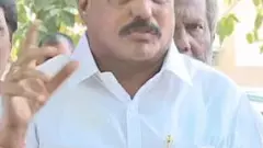 ప్రశ్నలు అడిగితే రాజకీయాలు మాట్లాడుతున్నారు