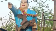 అంబేద్కర్ మెడలో చెప్పుల దండతో అవమానం