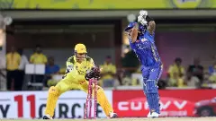 వాహ్హ్ వాటే స్టంపింగ్.. మెరుపు వేగంతో కదిలిన ధోని.. అవాక్కయిన సూర్య