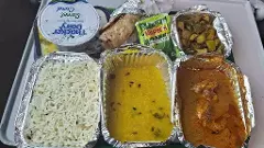 రైలు ప్రయాణికులకు త్వరలో ప్రాంతీయ వంటకాలు..