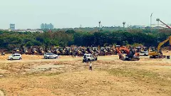 నగరపు ఊపిరితిత్తులపై బుల్డోజర్లా...