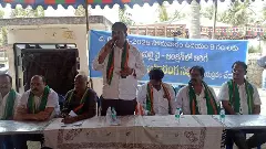 రాజకీయ చర్చకు దారి తీసిన ఆక్వా రైతుల ఆందోళన