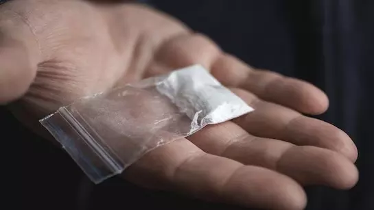 డ్రగ్స్ తో మాజీ చీఫ్ సెక్రటరీ కొడుకు అరెస్టు