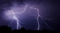 ఏపీలో పిడుగుపాటు వర్షాలు