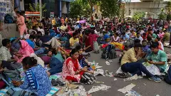 పశ్చిమ బెంగాల్‌లో కొనసాగుతున్న నిరసనకారుల ఆందోళన..