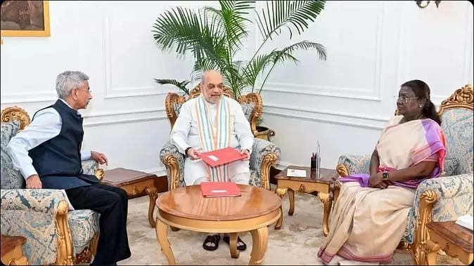 రాజ్నాథ్ అధ్యక్షతన అఖిలపక్ష సమావేశం రాజ్నాథ్ అధ్యక్షతన అఖిలపక్ష సమావేశం