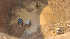 చెరువు గుండె పగిలింది-- ఊరు తీరు మారింది