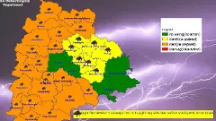 తెలంగాణలో ద్రోణి ప్రభావం, పలు జిల్లాల్లో ఈదురుగాలులతో మోస్తరు వర్షాలు
