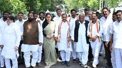 గవర్నర్‌తో కాంగ్రెస్ బీసీ నేతల భేటీ..