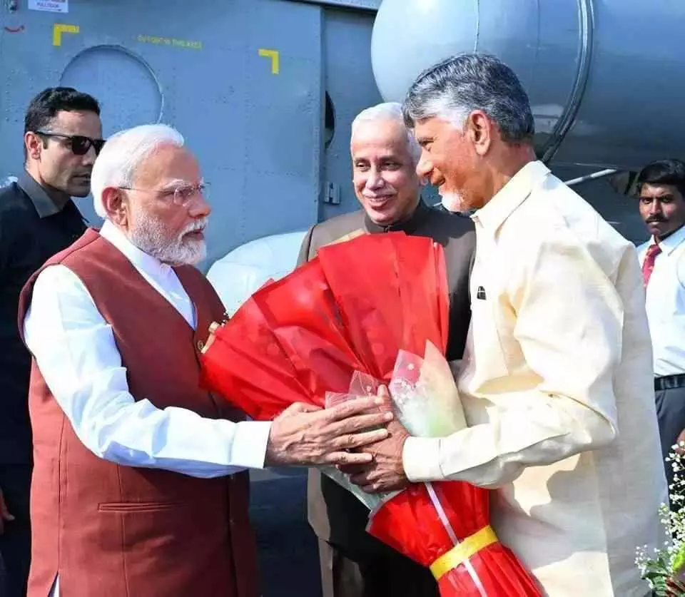 ఉగ్రవాద అణచి వేతకు అండగా ఉంటాం..బాబు ఉగ్రవాద అణచి వేతకు అండగా ఉంటాం..బాబు