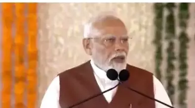 పొగడ్తలతో అమరావతి కడుపు నింపిన మోదీ పొగడ్తలతో అమరావతి కడుపు నింపిన మోదీ