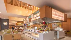 స్టార్ హోటళ్ల బార్ లైసెన్స్  ఫీజుల భారీ తగ్గింపు ఎవరి కోసం?