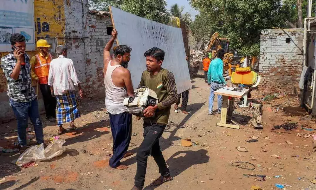బంగ్లాదేశీయుల విషయంలో భారత ముస్లింలు మూల్యం చెల్లించుకుంటున్నారా? బంగ్లాదేశీయుల విషయంలో భారత ముస్లింలు మూల్యం చెల్లించుకుంటున్నారా?