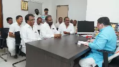 మంత్రి పొన్నంను కలిసిన ఆర్టీసీ సంఘాల నేతలు