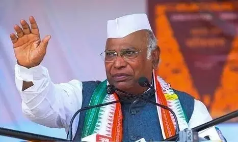 కుల గణనపై ప్రధాని మోదీకి లేఖ రాసిన ఖర్గే.. కుల గణనపై ప్రధాని మోదీకి లేఖ రాసిన ఖర్గే..