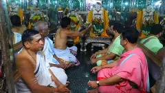 ఇండియన్ ఆర్మీకి మద్ధతుగా దేవాలయాల్లో ప్రత్యేక పూజలు