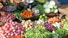 ‘కూరగాయలు, నిత్యావసరాల కొరత లేదు..’