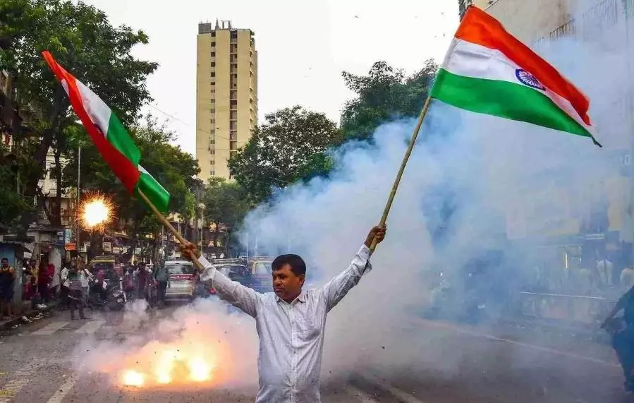హైదరాబాద్లో హై అలర్ట్, సైన్యానికి ప్రజల మద్ధతు హైదరాబాద్లో హై అలర్ట్, సైన్యానికి ప్రజల మద్ధతు