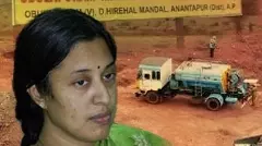 ఐఎఎస్ శ్రీలక్ష్మి దారెటు? OMC ఎందుకు వెంటాడుతోంది?