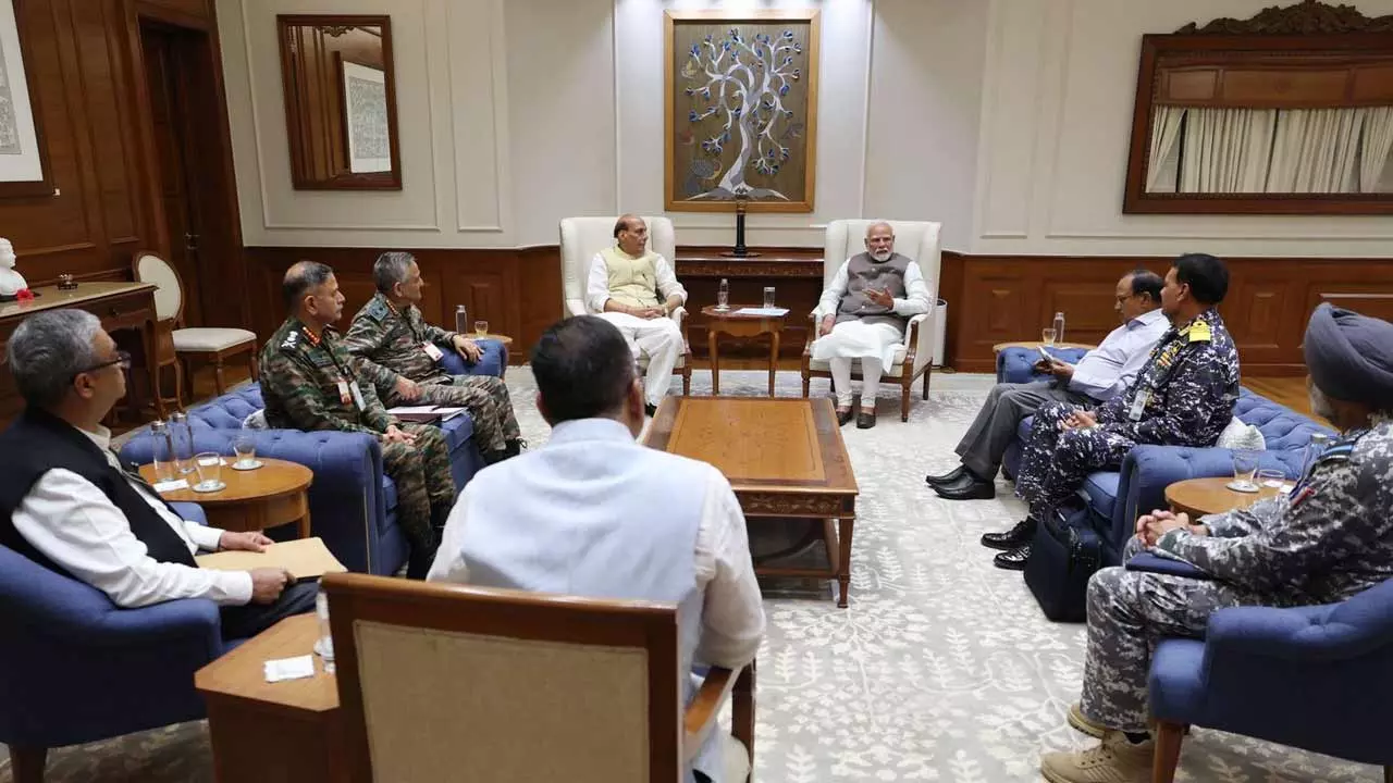 పహల్గామ్ ఉగ్రవాదులపై రూ.20 లక్షల రివార్డ్ (LIVE) పహల్గామ్ ఉగ్రవాదులపై రూ.20 లక్షల రివార్డ్ (LIVE)