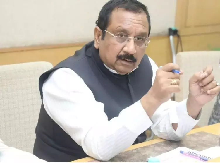 కల్నల్ సోఫియాకు మచ్చ తెచ్చిన ఆ మంత్రిపై కేసు కట్టండి కల్నల్ సోఫియాకు మచ్చ తెచ్చిన ఆ మంత్రిపై కేసు కట్టండి