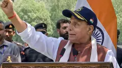 పాక్ అణ్వాయుధాలను ఐఏఈఏ ఆధీనంలోకి తీసుకోవాలి: రాజ్ నాథ్