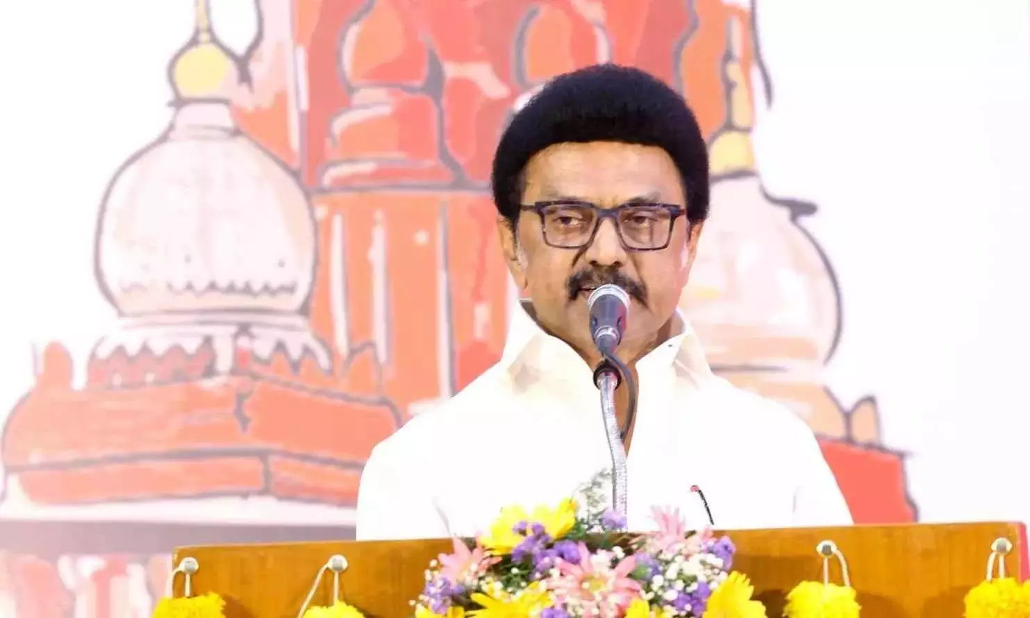 రాష్ట్రపతి అడిగిన ప్రశ్నలను ఇతర రాష్ట్రాల సీఎంలతో చర్చిస్తా.. రాష్ట్రపతి అడిగిన ప్రశ్నలను ఇతర రాష్ట్రాల సీఎంలతో చర్చిస్తా..