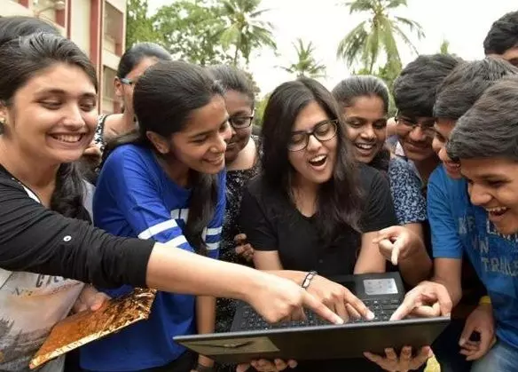 ఇక ఆ శీర్షికలు కనపడవు, నాన్ లోకల్ కోటా రద్దు ఎవరికి లాభం?