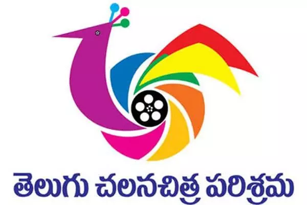 తెలుగు సినిమా నిర్మాతలపై ఎగ్జిబిటర్ల వార్! తెలుగు సినిమా నిర్మాతలపై ఎగ్జిబిటర్ల వార్!