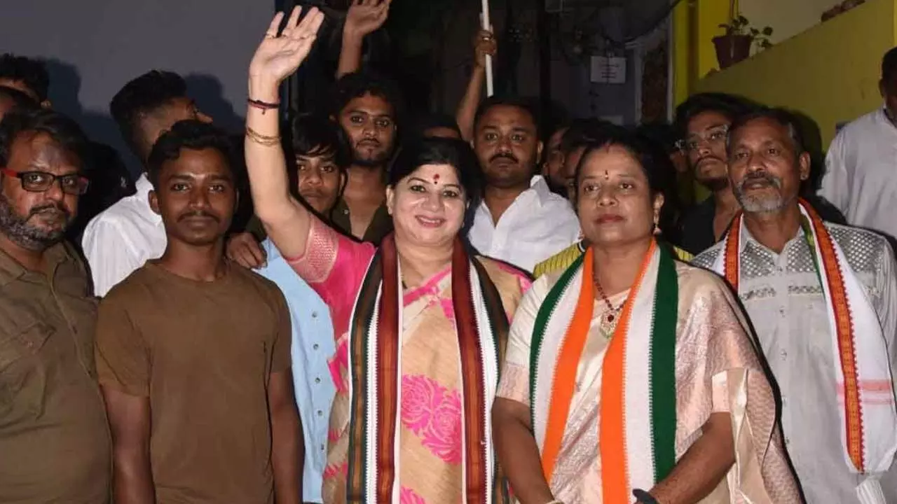 తెలంగాణ కాంగ్రెస్కు ‘మహిళ’ కాక తెలంగాణ కాంగ్రెస్కు ‘మహిళ’ కాక